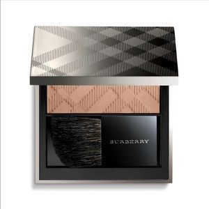 Burberry Light Glow Natural Blush No. 07 Earthy